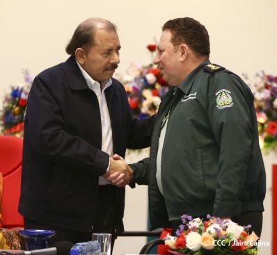 Daniel y Rosario presiden acto de graduación de cadetes del Ejército de Nicaragua