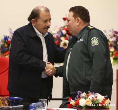 Daniel y Rosario presiden acto de graduación de cadetes del Ejército de Nicaragua