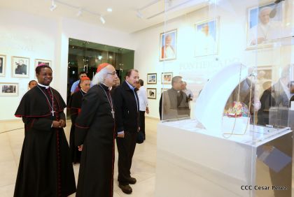 Daniel y Rosario inauguran el Museo San Juan Pablo II