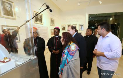 Daniel y Rosario inauguran el Museo San Juan Pablo II