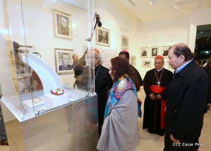Daniel y Rosario inauguran el Museo San Juan Pablo II