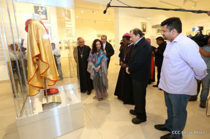 Daniel y Rosario inauguran el Museo San Juan Pablo II