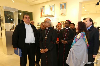 Daniel y Rosario inauguran el Museo San Juan Pablo II