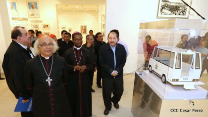 Daniel y Rosario inauguran el Museo San Juan Pablo II