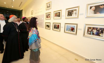Daniel y Rosario inauguran el Museo San Juan Pablo II
