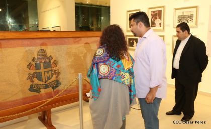 Daniel y Rosario inauguran el Museo San Juan Pablo II