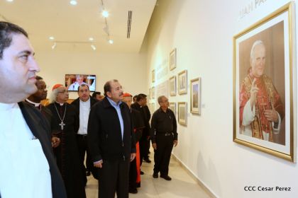Daniel y Rosario inauguran el Museo San Juan Pablo II