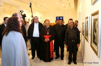 Daniel y Rosario inauguran el Museo San Juan Pablo II