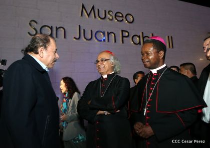 Daniel y Rosario inauguran el Museo San Juan Pablo II