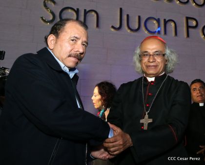 Daniel y Rosario inauguran el Museo San Juan Pablo II