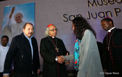 Daniel y Rosario inauguran el Museo San Juan Pablo II