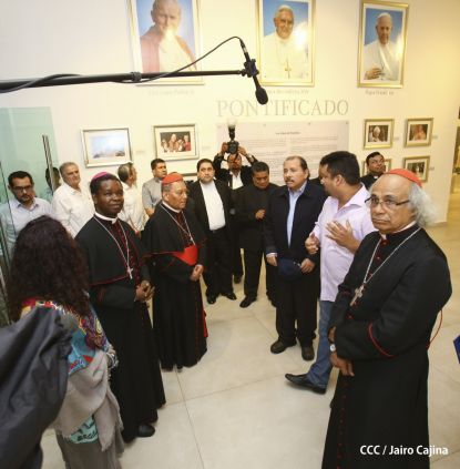 Daniel y Rosario inauguran el Museo San Juan Pablo II