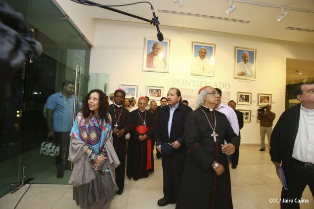Daniel y Rosario inauguran el Museo San Juan Pablo II