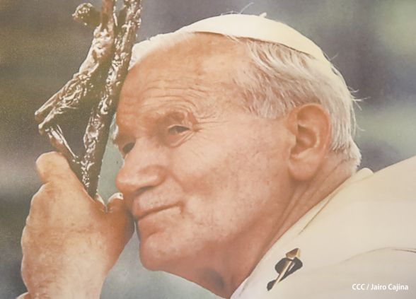 Daniel y Rosario inauguran el Museo San Juan Pablo II