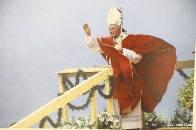 Daniel y Rosario inauguran el Museo San Juan Pablo II