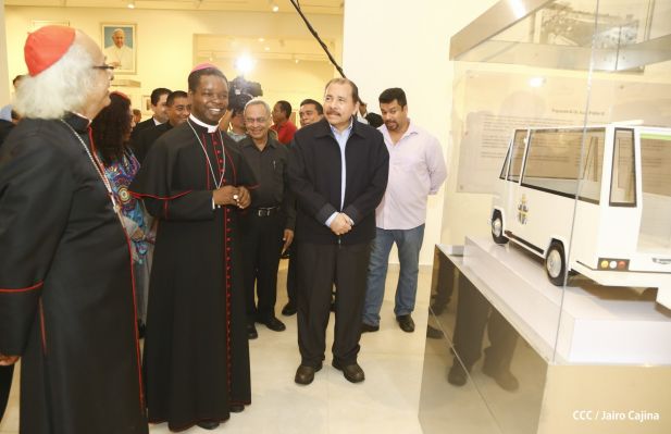 Daniel y Rosario inauguran el Museo San Juan Pablo II