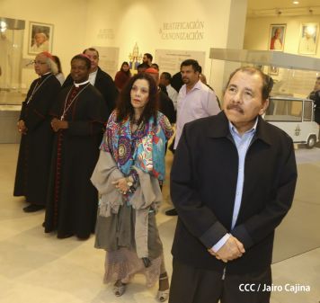 Daniel y Rosario inauguran el Museo San Juan Pablo II