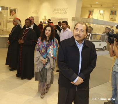 Daniel y Rosario inauguran el Museo San Juan Pablo II