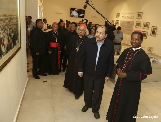 Daniel y Rosario inauguran el Museo San Juan Pablo II