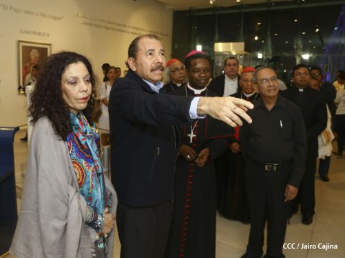 Daniel y Rosario inauguran el Museo San Juan Pablo II