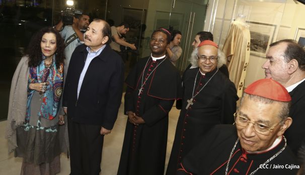 Daniel y Rosario inauguran el Museo San Juan Pablo II