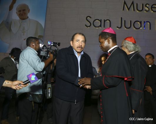 Daniel y Rosario inauguran el Museo San Juan Pablo II