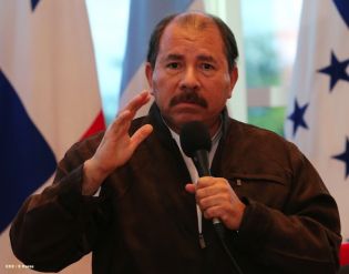 Presidente Daniel se reúne con diputados del PARLACEN