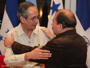 Presidente Daniel se reúne con diputados del PARLACEN