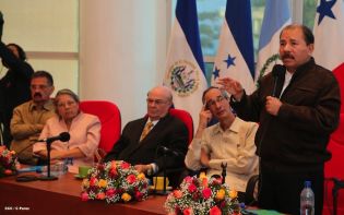 Presidente Daniel se reúne con diputados del PARLACEN