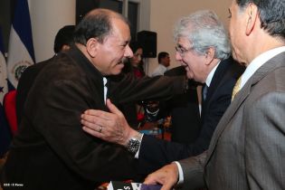 Presidente Daniel se reúne con diputados del PARLACEN