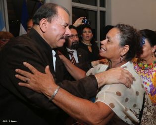 Presidente Daniel se reúne con diputados del PARLACEN