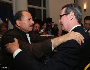 Presidente Daniel se reúne con diputados del PARLACEN