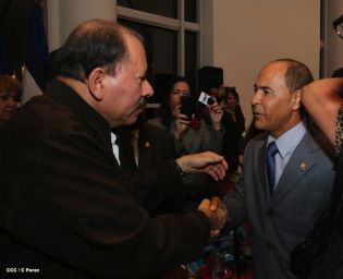 Presidente Daniel se reúne con diputados del PARLACEN