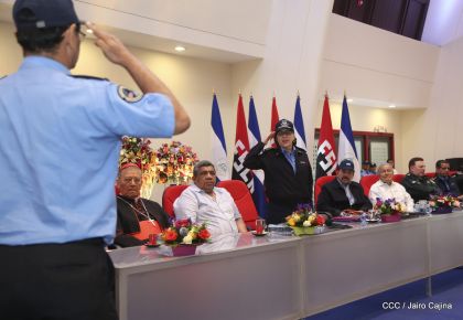 XIX Promoción de Damas y Caballeros Cadetes de la Academia de la Policía Nacional
