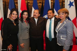 Presidente Daniel se reúne con diputados del PARLACEN