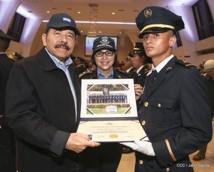 XIX Promoción de Damas y Caballeros Cadetes de la Academia de la Policía Nacional