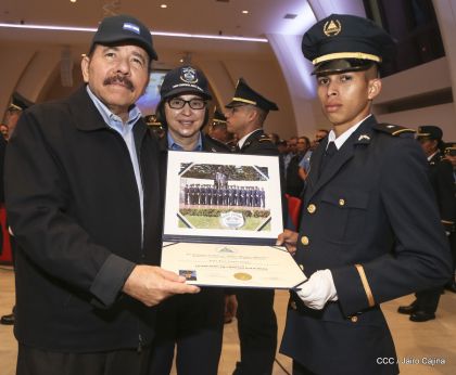 XIX Promoción de Damas y Caballeros Cadetes de la Academia de la Policía Nacional