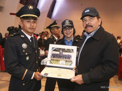 XIX Promoción de Damas y Caballeros Cadetes de la Academia de la Policía Nacional