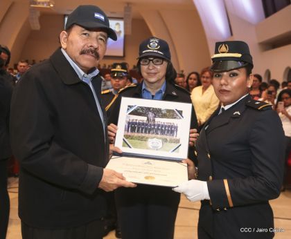 XIX Promoción de Damas y Caballeros Cadetes de la Academia de la Policía Nacional