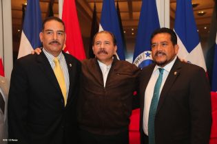 Presidente Daniel se reúne con diputados del PARLACEN