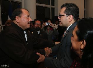 Presidente Daniel se reúne con diputados del PARLACEN