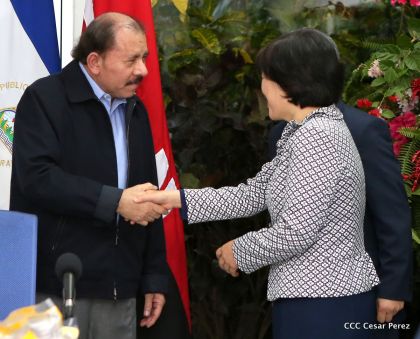 Presidente Daniel y Compañera Rosario reciben cartas credenciales de los embajadores de Corea, Francia y Uruguay