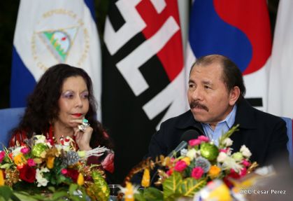 Presidente Daniel y Compañera Rosario reciben cartas credenciales de los embajadores de Corea, Francia y Uruguay