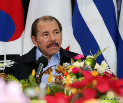 Presidente Daniel y Compañera Rosario reciben cartas credenciales de los embajadores de Corea, Francia y Uruguay