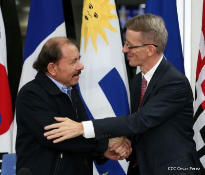 Presidente Daniel y Compañera Rosario reciben cartas credenciales de los embajadores de Corea, Francia y Uruguay