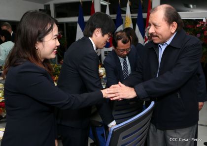 Presidente Daniel y Compañera Rosario reciben cartas credenciales de los embajadores de Corea, Francia y Uruguay