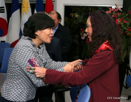 Presidente Daniel y Compañera Rosario reciben cartas credenciales de los embajadores de Corea, Francia y Uruguay
