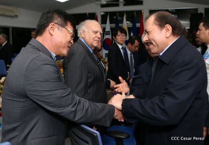 Presidente Daniel y Compañera Rosario reciben cartas credenciales de los embajadores de Corea, Francia y Uruguay