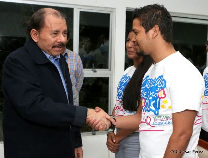 Presidente Daniel y Compañera Rosario reciben cartas credenciales de los embajadores de Corea, Francia y Uruguay