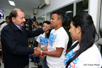 Presidente Daniel y Compañera Rosario reciben cartas credenciales de los embajadores de Corea, Francia y Uruguay